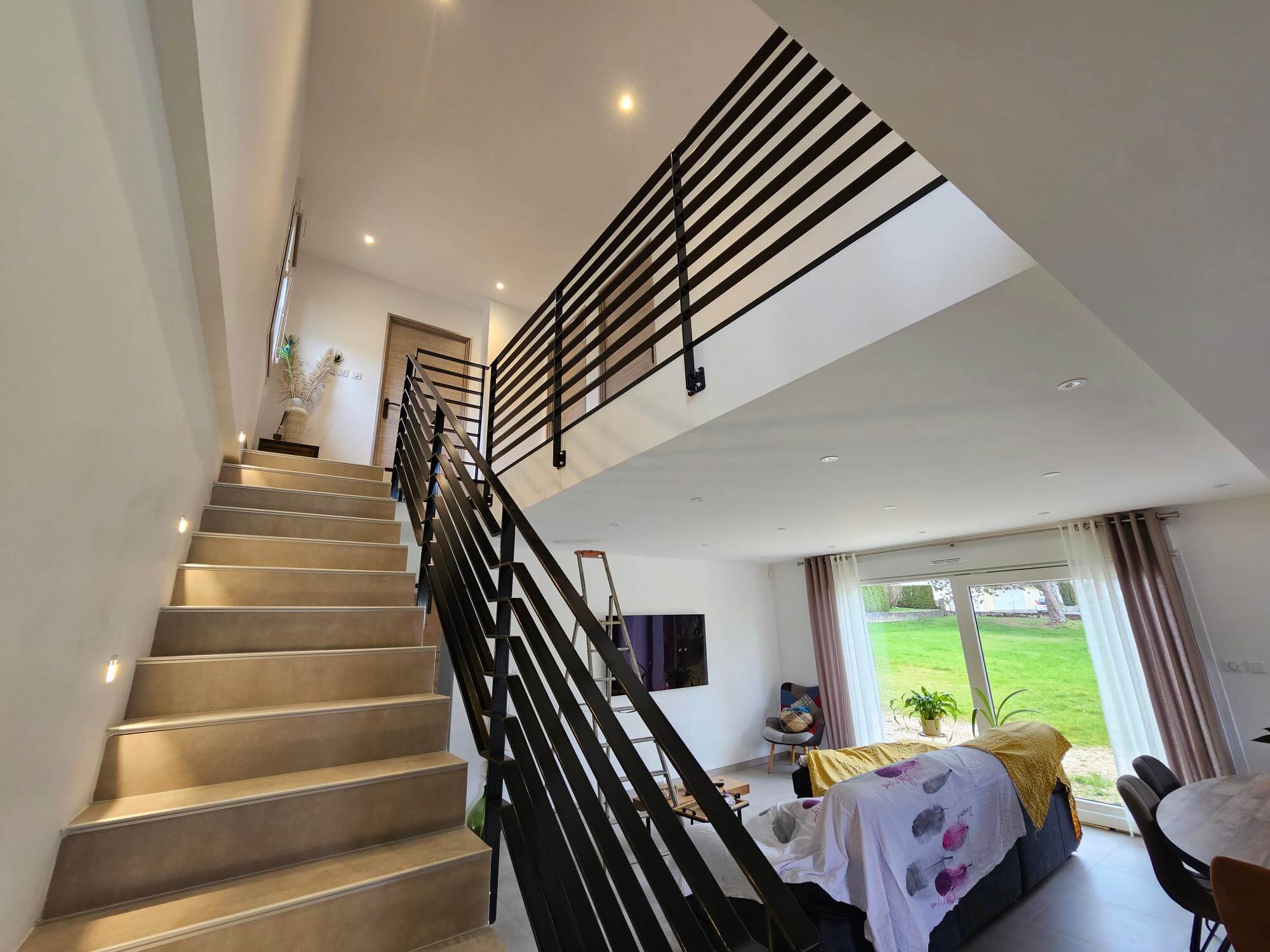 Escalier suspendu & rampe acier sur mesure