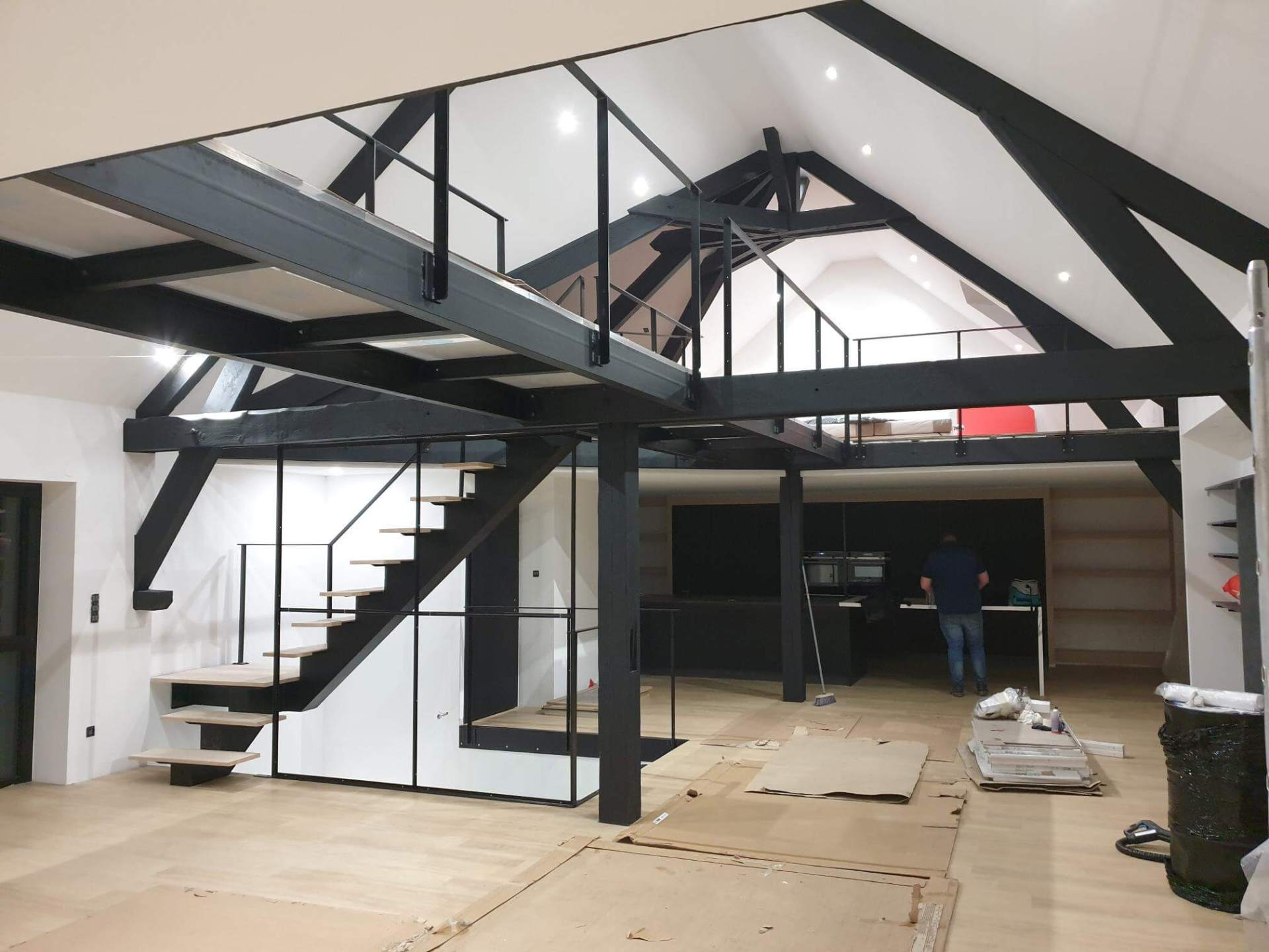 Loft & mezzanine — garde-corps métal noir