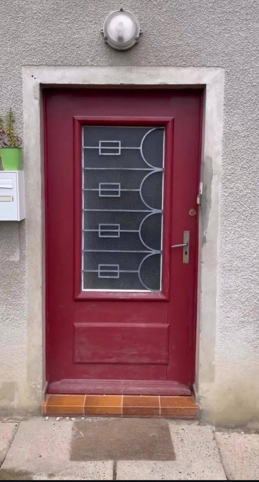 Porte d'entrée vitrée bordeaux